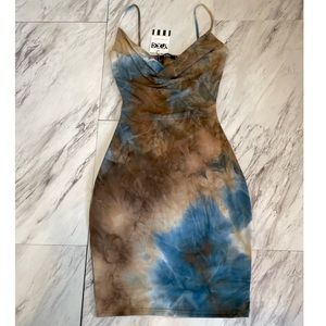 Tie Dyed Mini Cowl Neck Spaghetti Strap Body con Dress